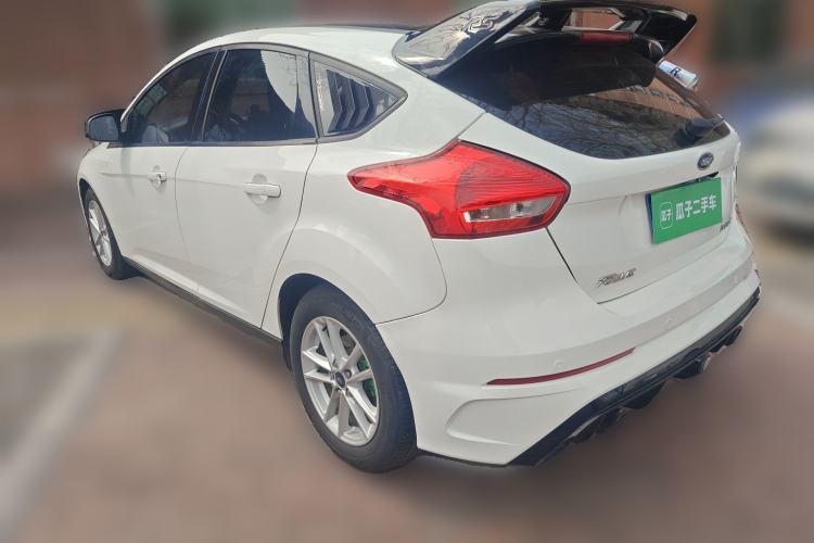 Used Ford Focus 2015 Hatchback 1.6L Automatic Fashion Edition
