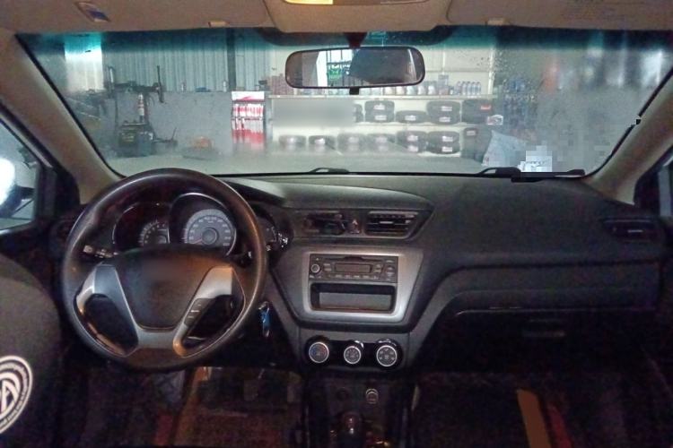 Used Kia K2 2015 Sedan 1.4L MT GLS
