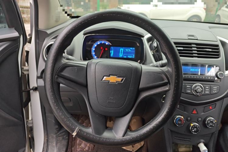 Used Chevrolet Trax 2016 1.4T Manual Two-Wheel Drive Comfort Version with Sunroof