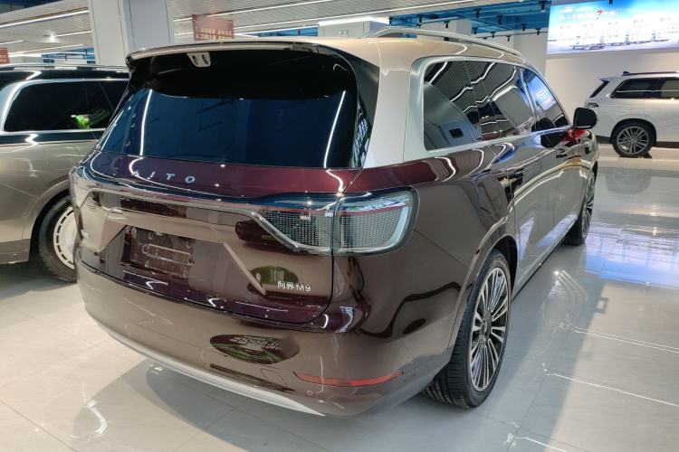 Used Hima AITO M9 2025 Extended-Range Ultra Version 52 kWh 6-Seater
