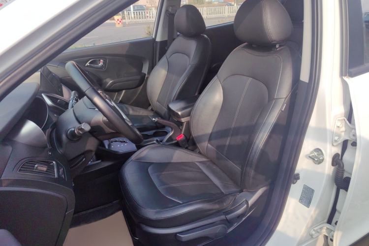 Used Hyundai ix35 2013 2.0L Automatic Two-Wheel Drive Smart GLS China IV Standard