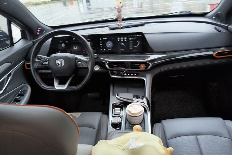 Used CHANGAN UNI-T 2022 1.5T Flagship Edition Center Console