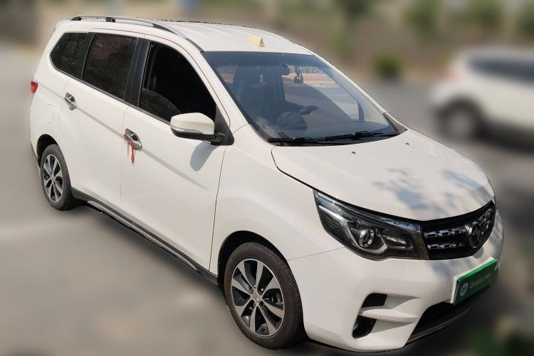 Used Venucia M50V 2017 1.6L XL CVT Luxury Edition
