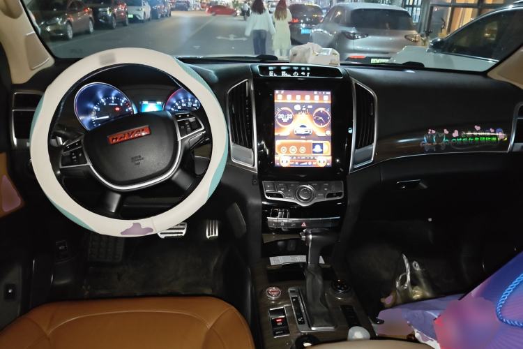 Used Haval H9 2015 2.0T Four-Wheel Drive Luxury Model 5 Seats

