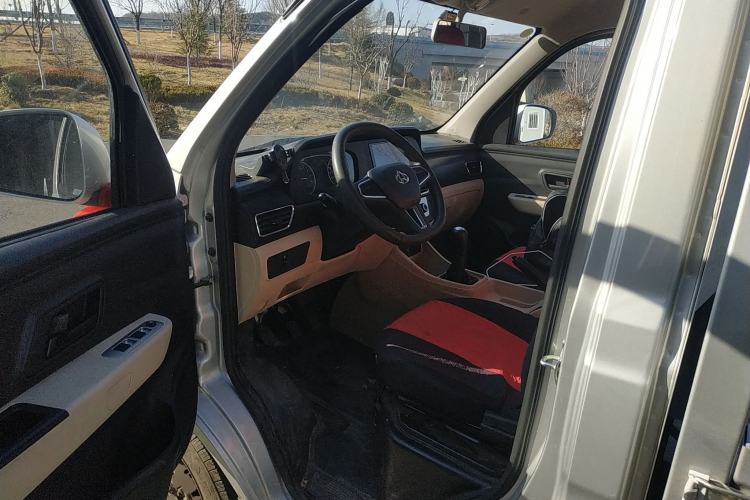 Used Kuayue Xinbao T3 2025 Youth Edition Yu'an 1.6L Single-Row 3050-Inch Independent Cargo Bed
