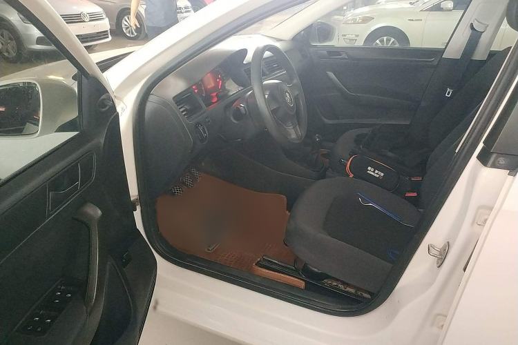 Used Volkswagen Santana 2015 1.4L Manual Fashion Edition