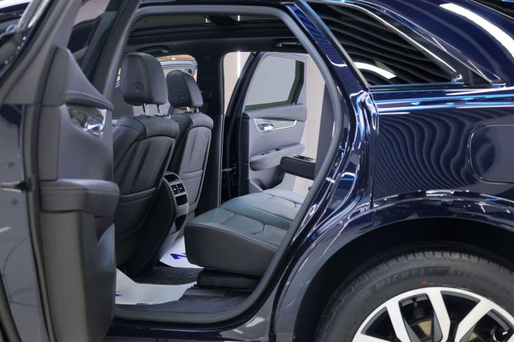 Used Cadillac XT5 2021 2.0T Four-Wheel Drive Premium Edition Interior 8