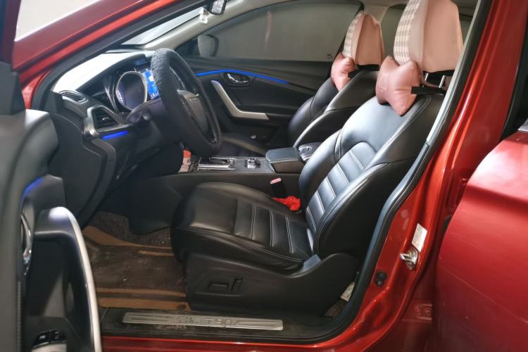 Used Venucia T90 2017 2.0L CVT Leading Edition