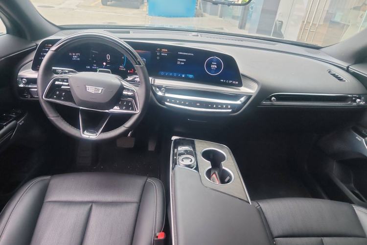 Used Cadillac LYRIQ 2022 Rear-Drive Long-Range Luxury Edition
