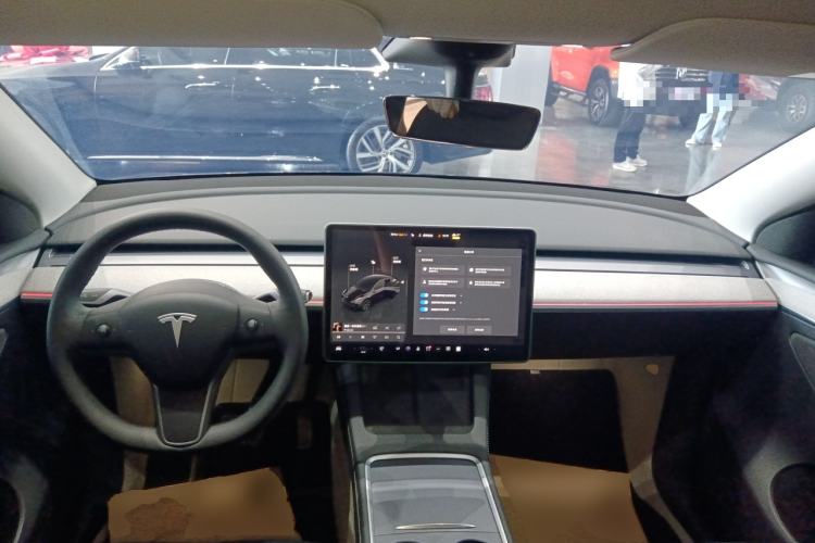 Used Tesla Model Y 2023 Rear-Wheel-Drive Version Center Console