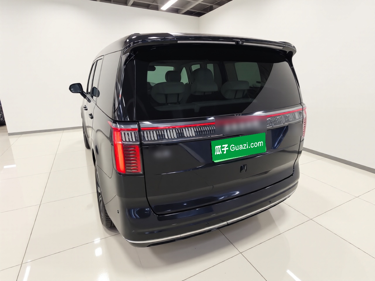 Zeekr 009 2024 7-Seater Walk-Through Version Four-Wheel Drive 108 kWh — снимка 5