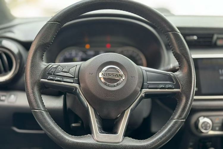 Used Nissan Kicks 2019 1.5L CVT Smart Connect Luxury Edition
