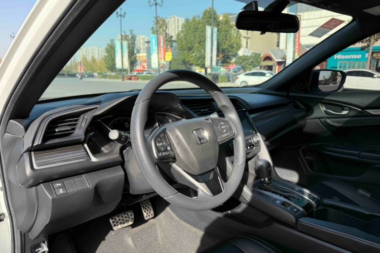 Used Honda Civic 2021 HATCHBACK 220TURBO CVT Trendy Cool Edition
