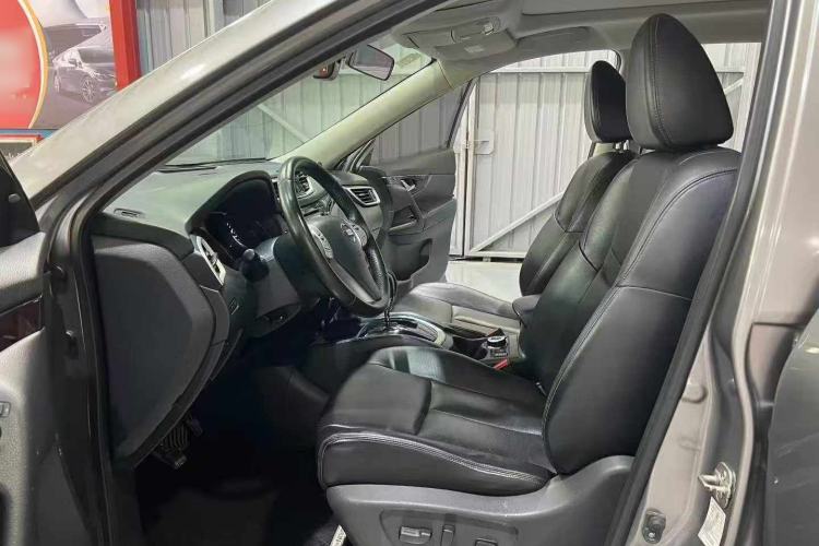 Used Nissan X-Trail 2014 2.5L CVT Ultimate Edition 4WD Interior 2