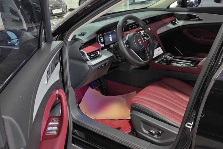 Used Hongqi H5 2025 1.5T DCT Qiyun 500 000th Unit Commemorative Edition
