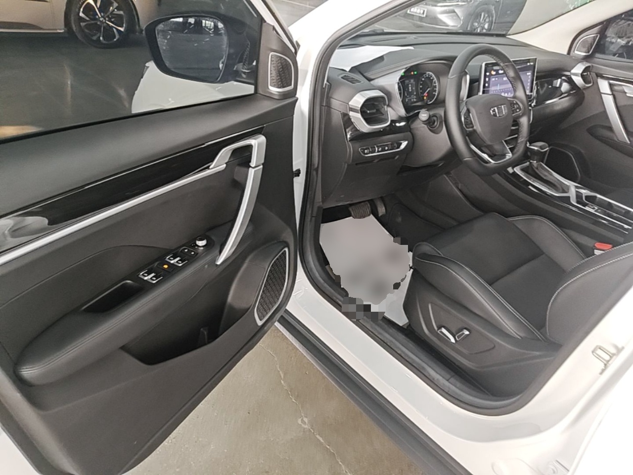 Geely Auto Coolray 2025 Model 1.5L CVT Superpower Edition MAX — снимка 18