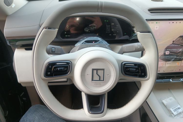 Used Zeekr 7X 2025 100 kWh Long-Range Rear-Wheel Drive with Intelligent Driving Features
