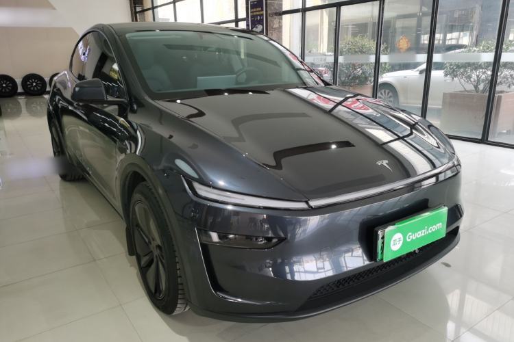 Used Tesla Model Y 2025 Long-Range All-Wheel Drive First Edition