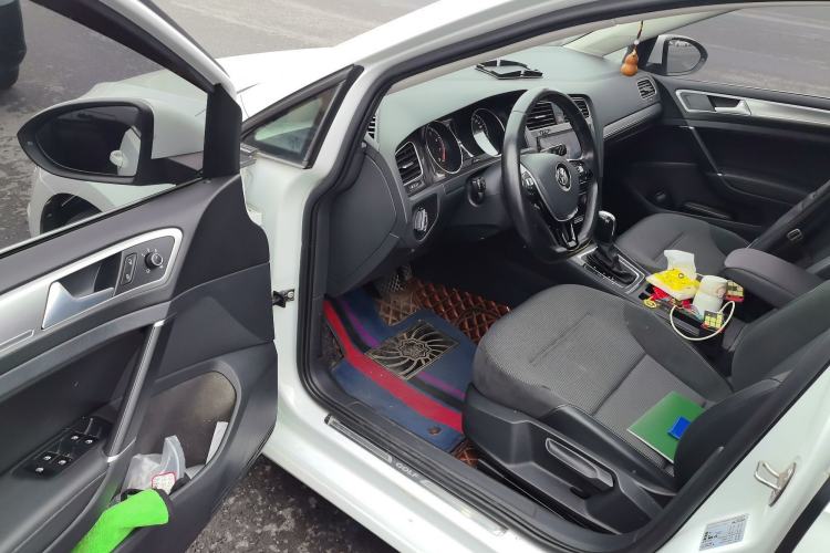 Used Volkswagen Golf 2018 230TSI Automatic Comfort Model
