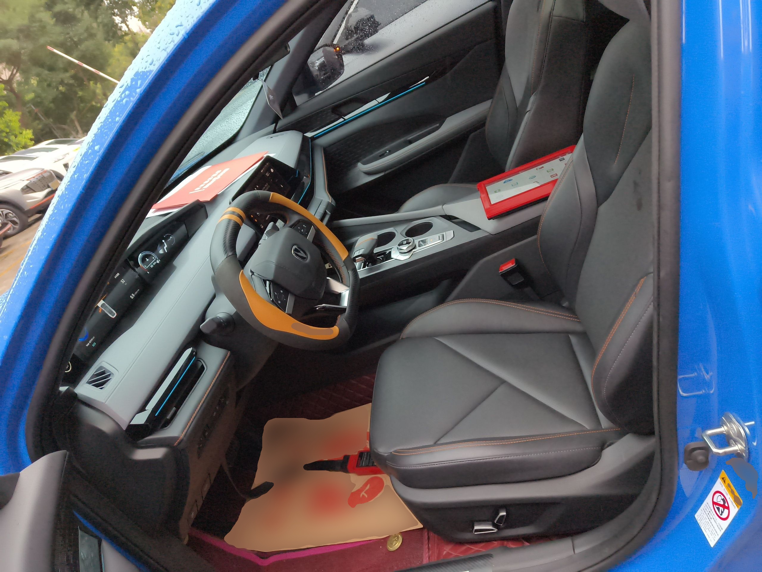 المقاعد الأمامية داخل السيارة