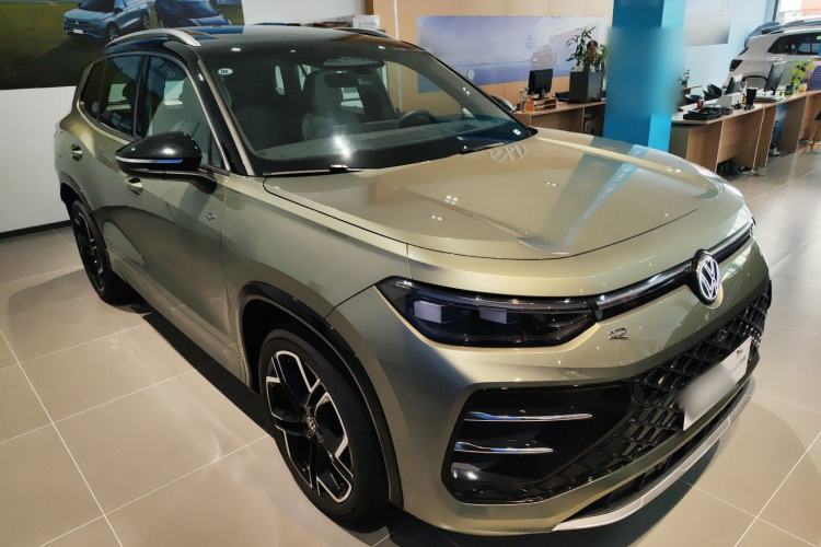 Used Volkswagen Tayron 2025 Tiguan L 380TSI 4Motion Luxury Exterior 1
