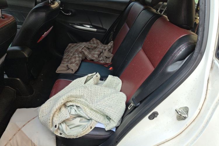 Used Toyota YARiS L Zhi Xuan 2015 1.5E Automatic Charm Edition
