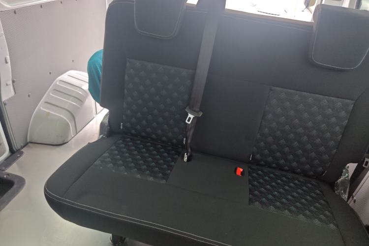 Used SAIC MAXUS Xintu V80 2024 Aotong Value Edition 6AMT Short Wheelbase Ultra-Low Roof 127 Ps 5/6 Seats