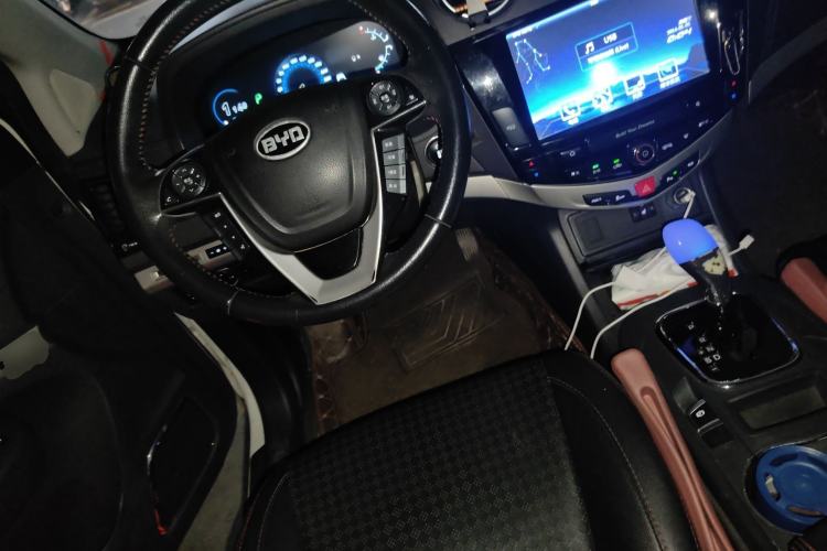 Used BYD S7 2015 2.0T Upgraded Automatic Flagship Version Steering Wheel