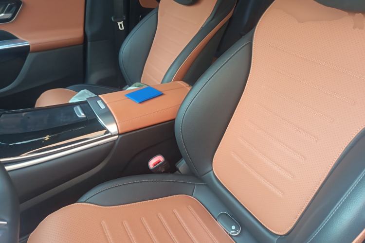 Used Mercedes-Benz GLC 2023 GLC 260 L 4MATIC Luxury Model 5 Seats
