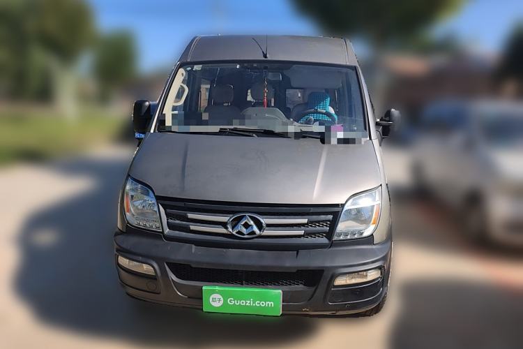 Used SAIC MAXUS Xintu V80 2017 2.5T 5-Speed Manual Aoyuntong National V Long Wheelbase Mid-Roof 6-10 Seater
