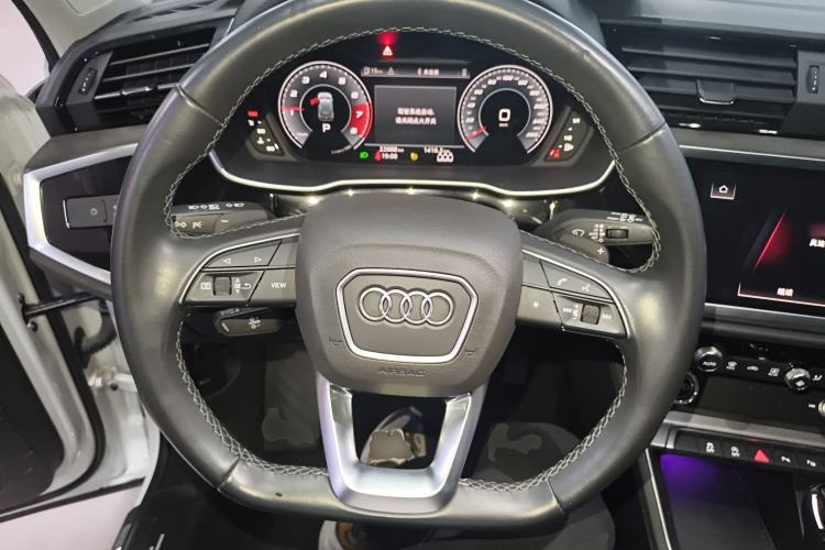 Used Audi Q3 2022 35 TFSI Fashion Dynamic Model Steering Wheel