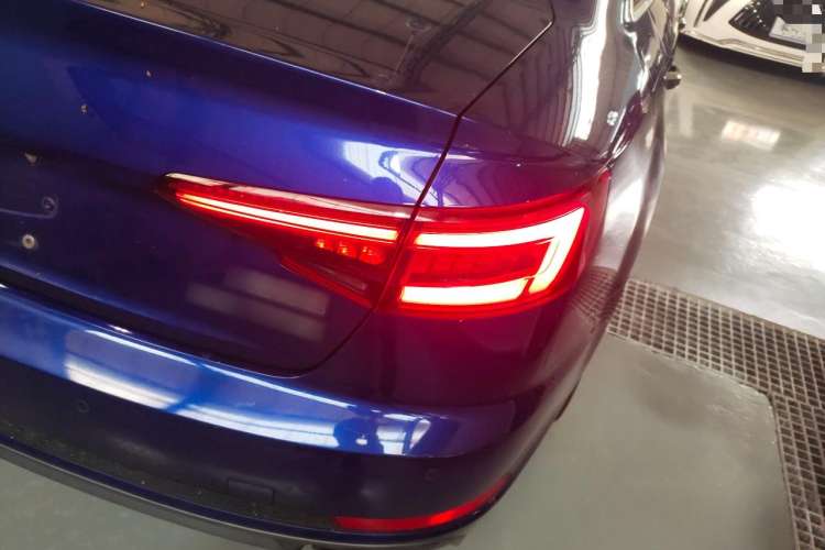 Used Audi A4L 2018 30th Anniversary Edition 40 TFSI Fashion Model
