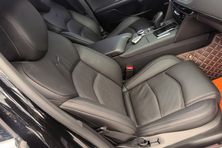 Used Cadillac CT6 2022 28T Fashion Edition Right Front Seat