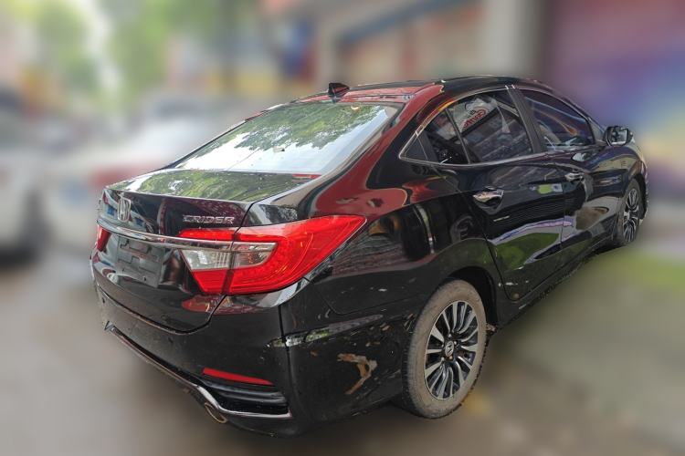 Used Honda Crider 2015 1.8L automatic luxury edition
