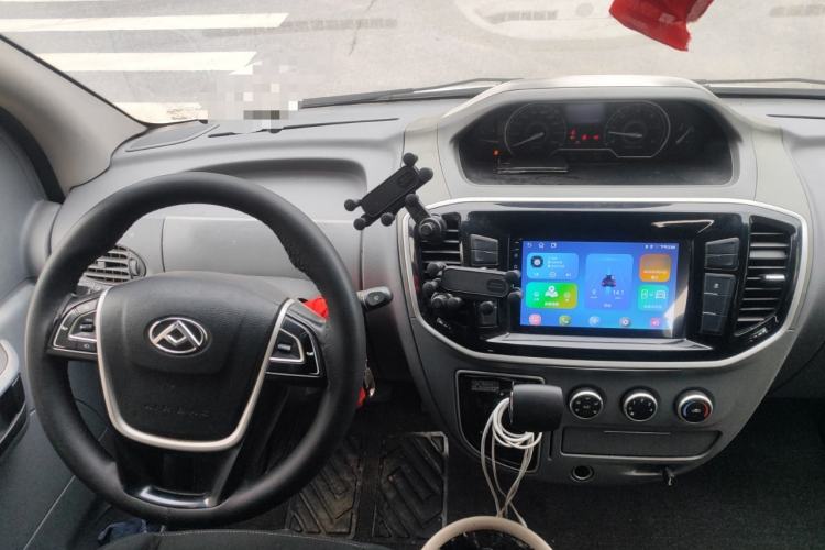 Used SAIC MAXUS Xintu V80 2019 2.5T Classic Model AMT Aoyuntong Long Wheelbase Mid-Roof 7-Seater
