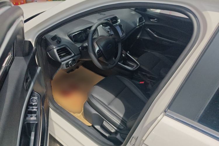 Used Ford Escort 2017 Happiness Edition 1.5L Automatic Fashion Version Driver Seat