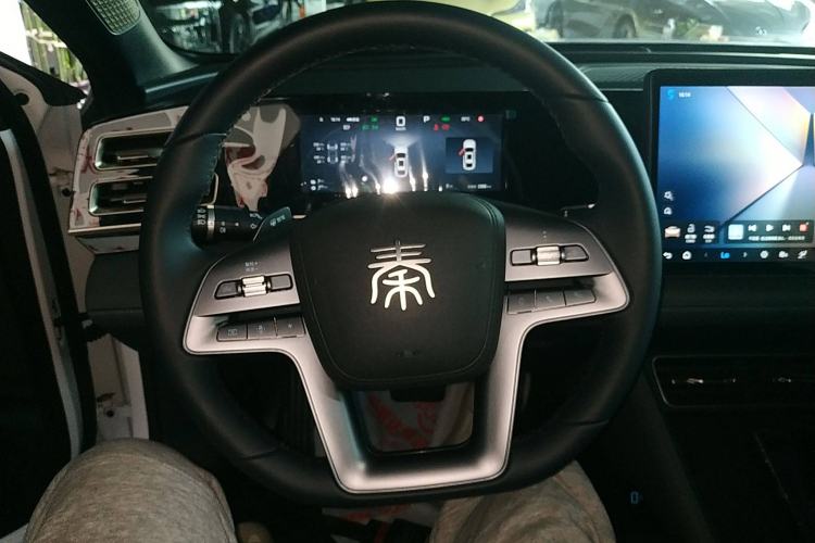 Used BYD Qin L 2025 DM-i Smart Drive 120KM Leading Model