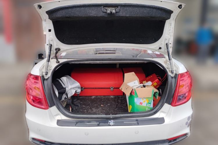 Used Bestune B50 2013 1.6L automatic luxury version
