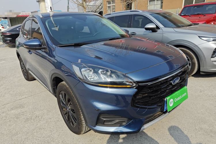 Used Ford Escape 2024 EcoBoost 245 Two-Wheel-Drive Titanium Edition Front Right 45 Deg