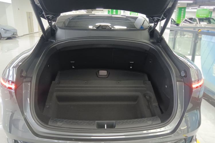 Used Avatr 06 2025 Pro Range-Extended Edition Trunk