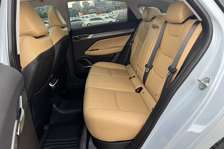 Used Geely Auto Emgrand L HiP 2024 Longteng Edition 1.5TD-DHT Pro 100KM Excellence Model
