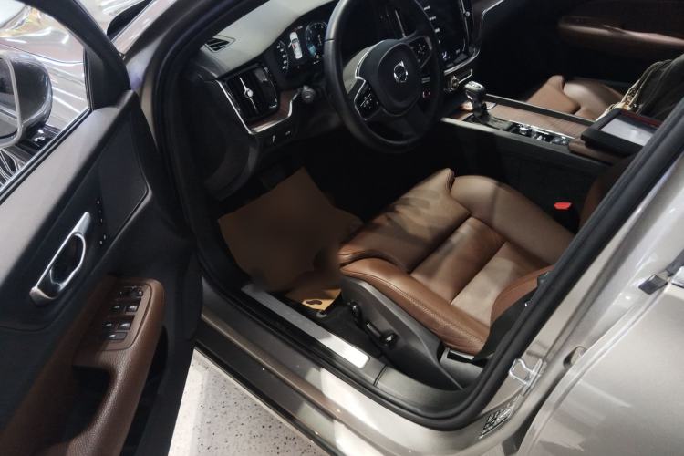 Used Volvo S60 2021 T4 Zhiyuan Luxury Edition Driver Seat