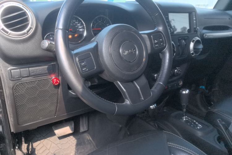 Used Jeep Wrangler 2015 3.6L Rubicon two-door model