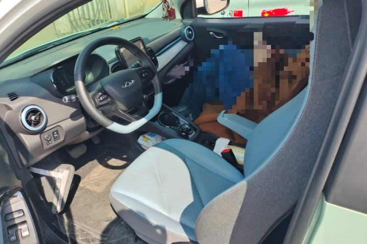 Used Chery QQ Little Ant 2022 Sweet Pink Edition Half-Sugar Version Lithium Iron Phosphate 29.2 kWh 30 kW 301 km