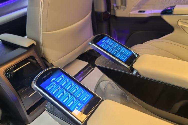 Used Toyota SIENNA 2024 2.5L Hybrid Comfort Edition