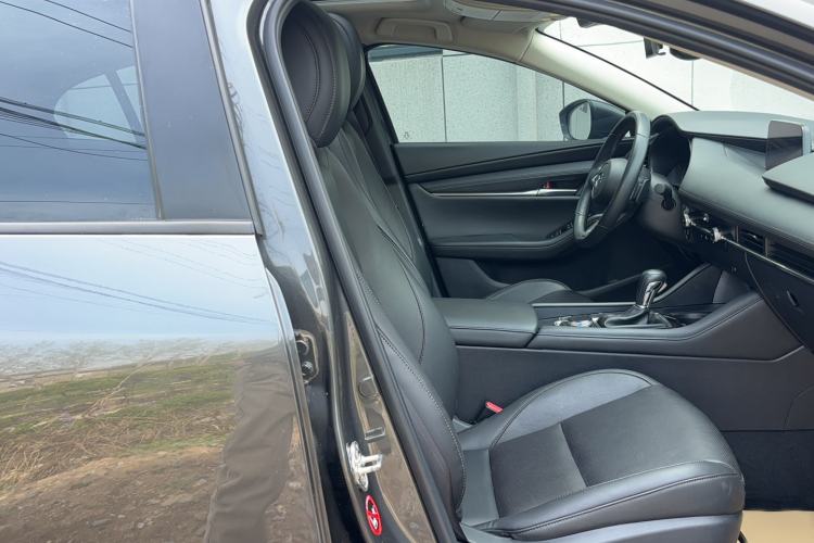 Used Mazda 3 Axela 2021 2.0L Automatic Zhiyao Edition Right Front Seat