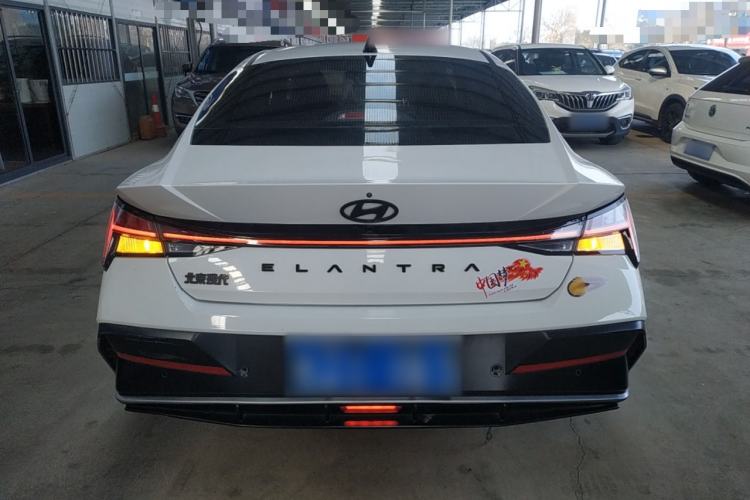 Used Hyundai Elantra 2023 1.5L CVT LUX Prestige Edition
