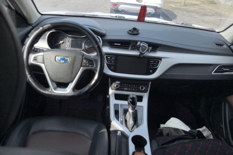 Used Geely Auto Vision 2018 1.5L Automatic Happiness Edition Center Console