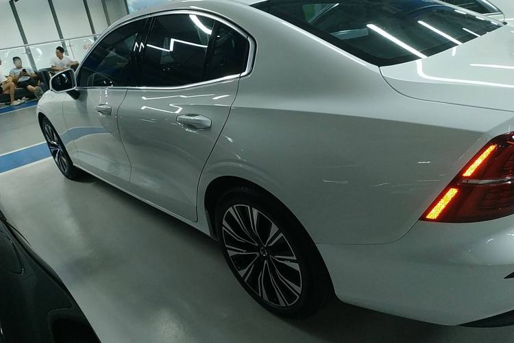 Used Volvo S60 2025 B4 Zhiyuan Luxury Edition