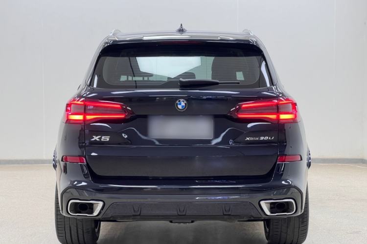 Used BMW X5 2022 Restyled xDrive 30Li Luxury Version M Sport Package
